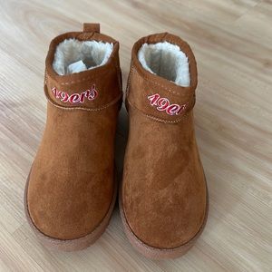 San Francisco 49ers NFL Team Logo Fuzzy Fan Boots